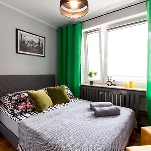 https://clicktheflat-hoza-street-apart-rooms.warsawhotelspoland.com